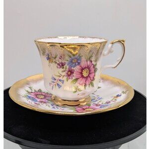 Elizabethan Bone China Floral Cup & Saucer Set Gold Trim England